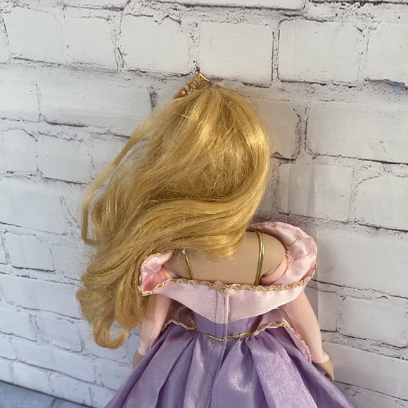 Sleeping Beauty porcelain doll Disney princess - Picture 4 of 13